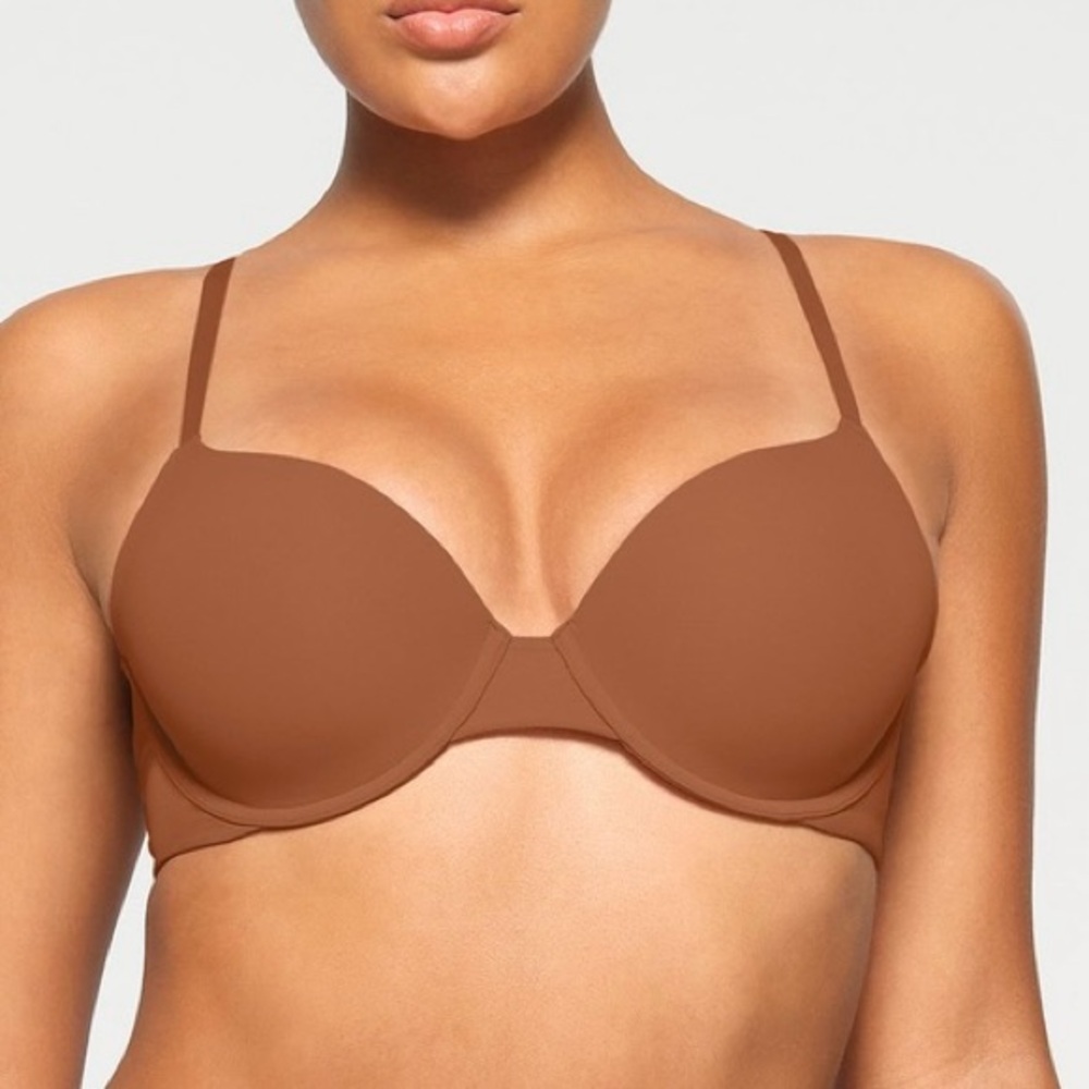 NWT SKIMS Fits Everybody Seamless T-shirt Bra in limited edition Bronze